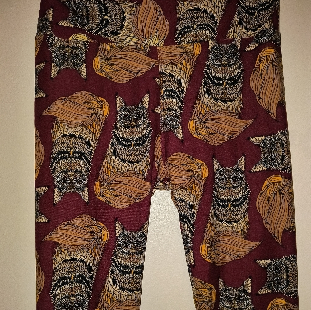 LuLaRoe Maroon and Gold Owl Leggings
